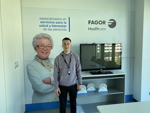 Andoni Romero alumno DUAL de CFGS ASIR Informática en la empresa  Fagor Healthcare